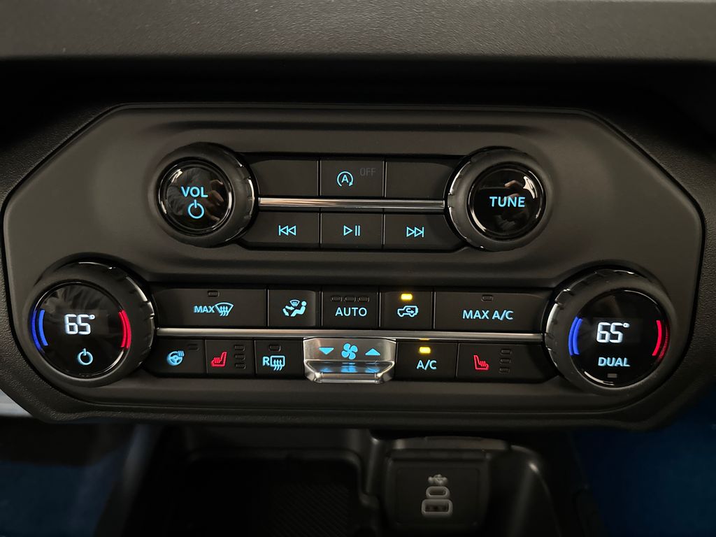 2026 Oxford White Ford Bronco Outer Banks 4X4 SUV