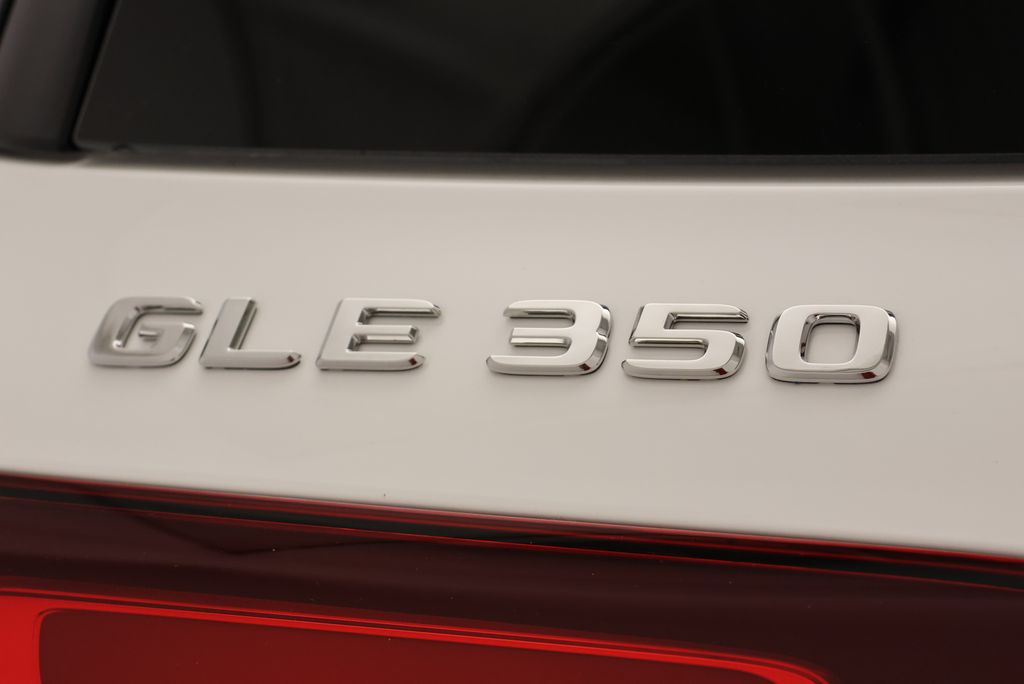 Thumbnail: 2026 Mercedes-Benz GLE - 9