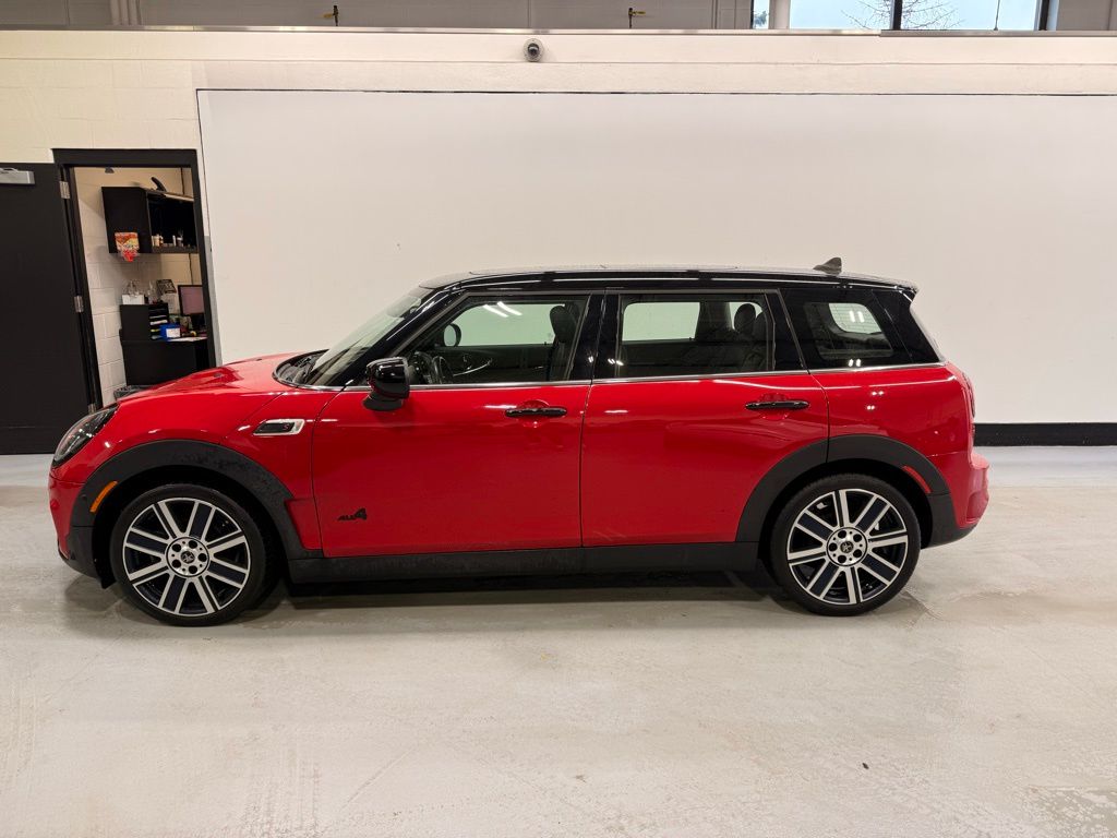 Thumbnail: 2023 MINI Cooper Clubman - 2