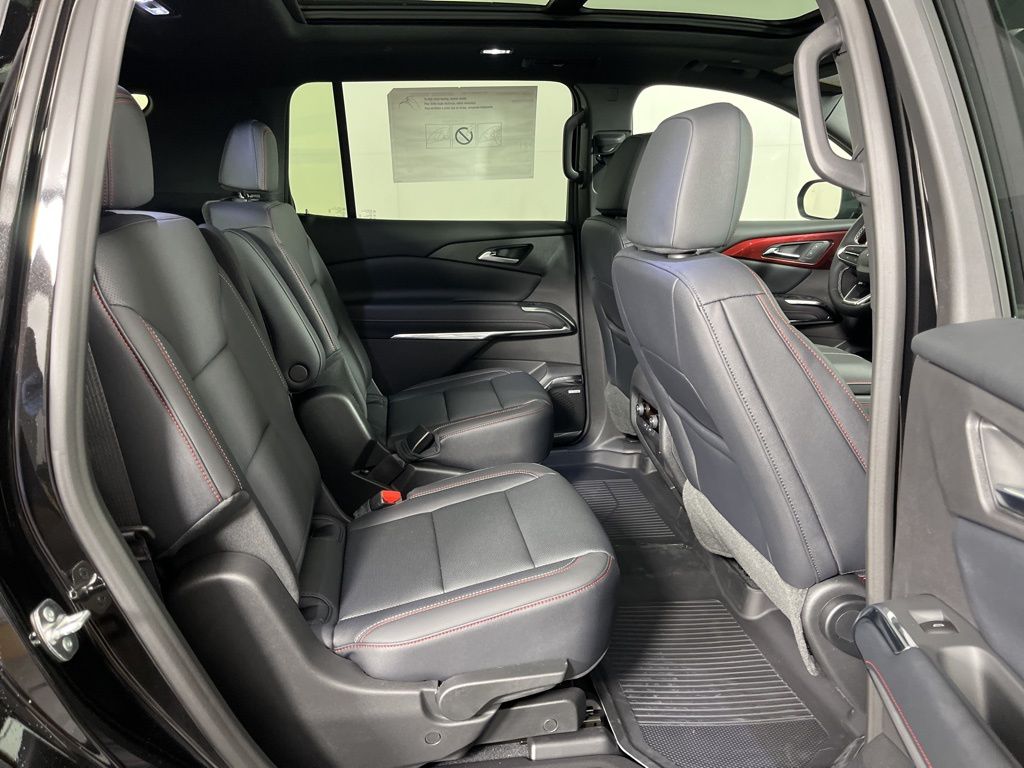 Thumbnail: 2026 Chevrolet Traverse - 12