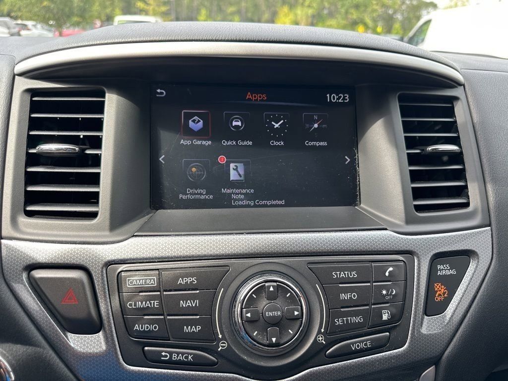 2020 Brilliant Silver Metallic Nissan Pathfinder SL 4X4 SUV