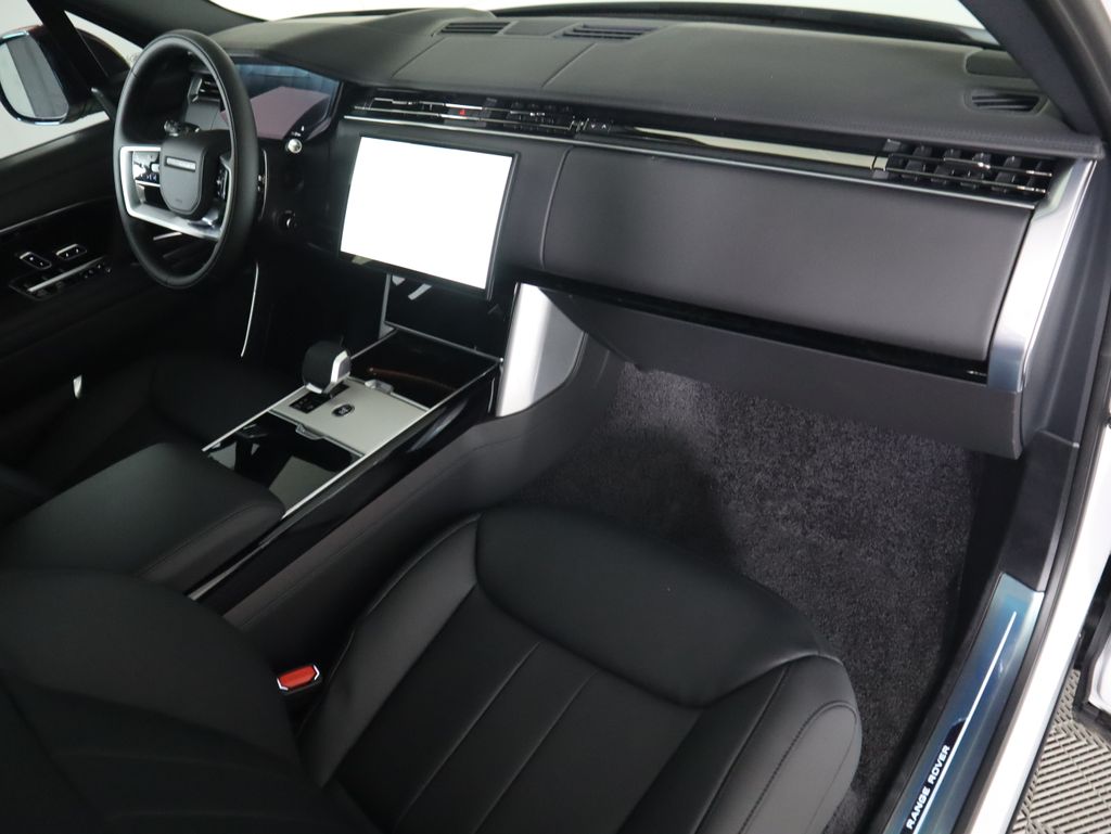 Thumbnail: 2025 Land Rover Range Rover - 19