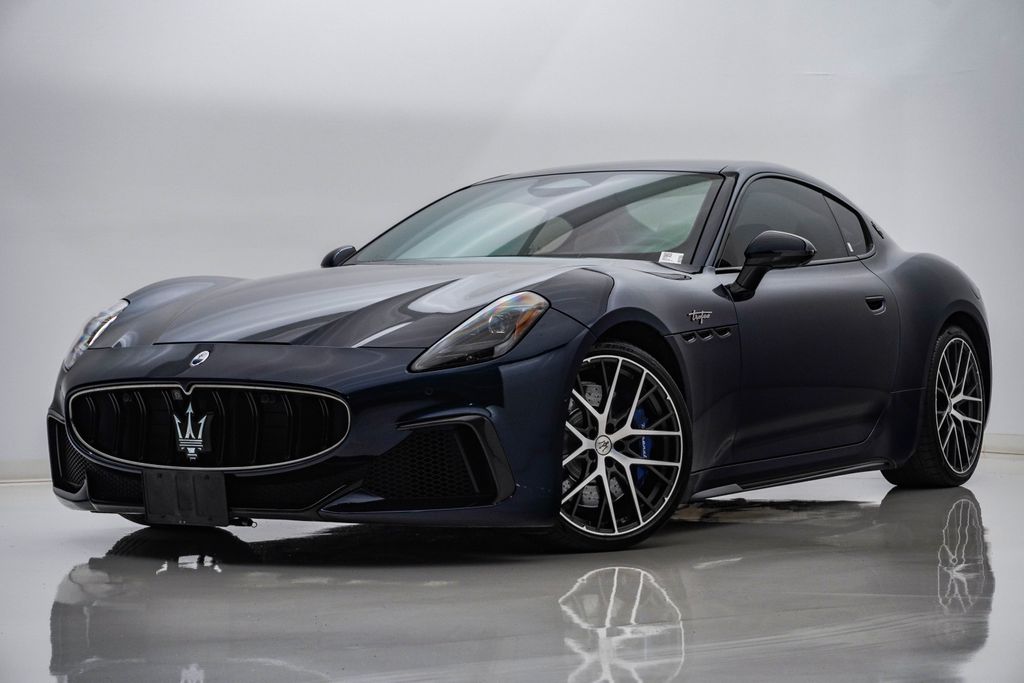 Blu Nobile Tri-Coat 2024 Maserati GranTurismo Coupe All-Wheel Drive 8-Speed Automatic