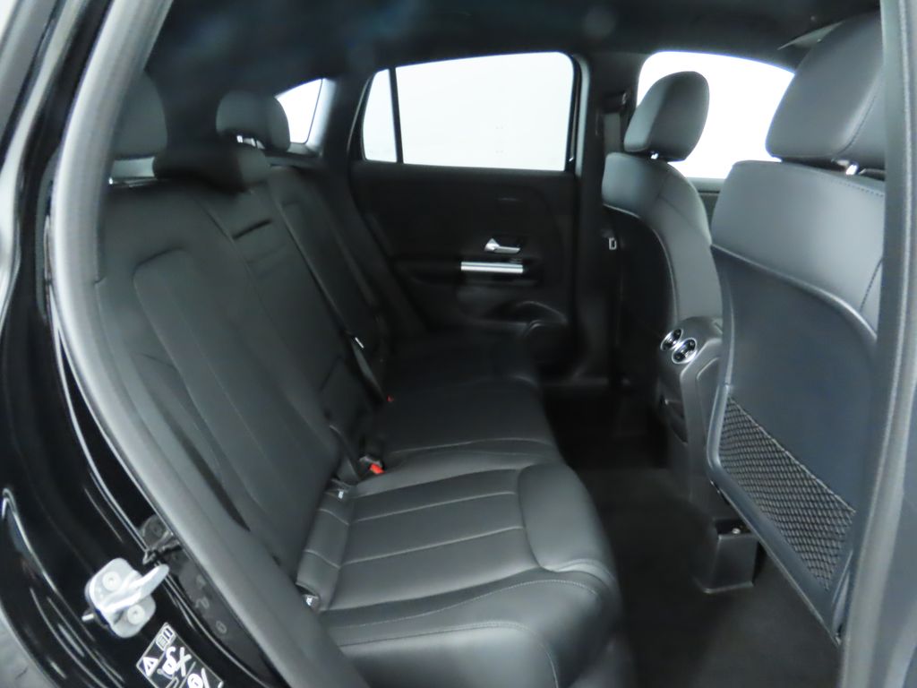 Thumbnail: 2025 Mercedes-Benz GLA - 24