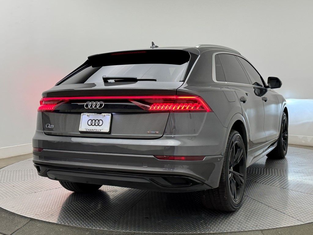 2022 Audi Q8 Prestige 10