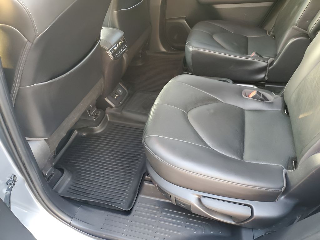 Used Car 2020 Toyota Highlander  Platinum For Sale Under $35,000 In Austin, Texas