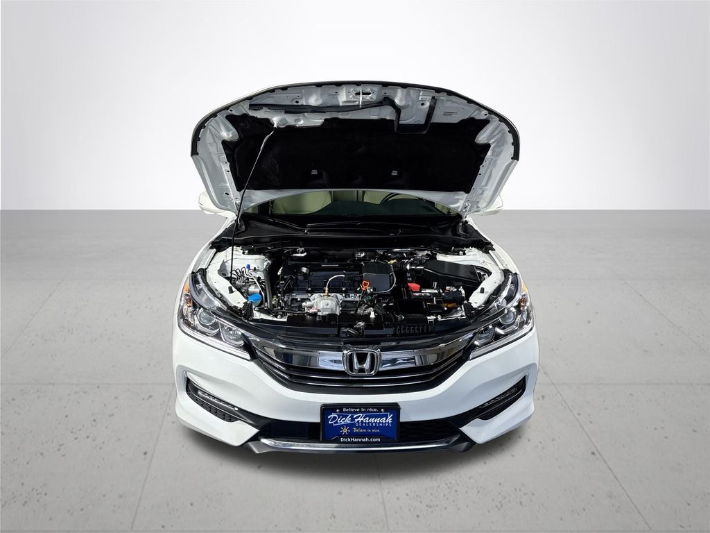 Accord Sedan EX-L w/Navigation and Honda Sensing