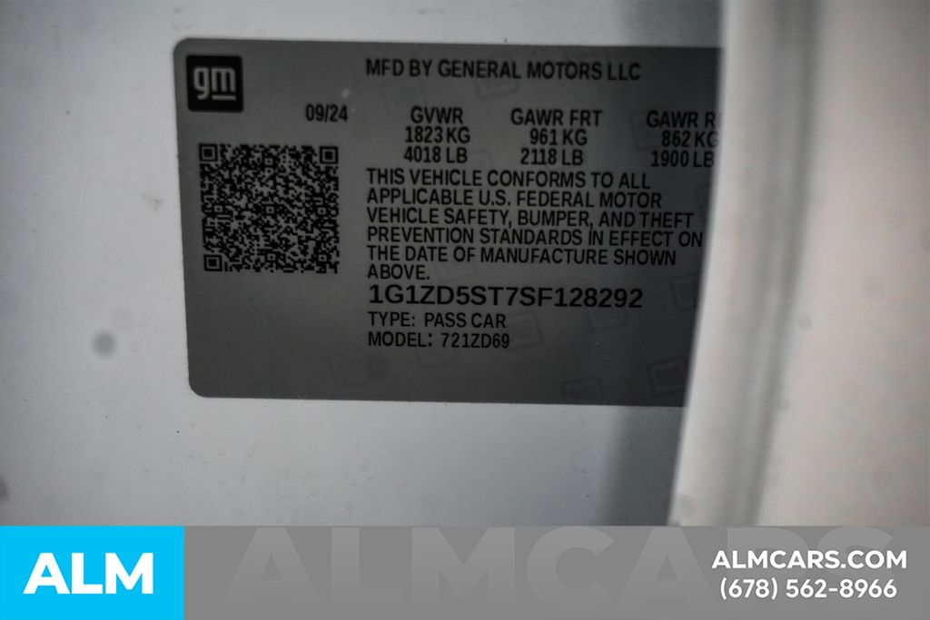 Used 2025 White Chevrolet LT image 60