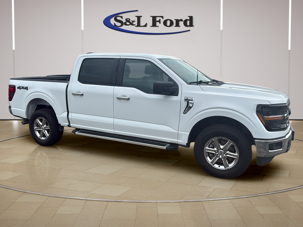 Oxford White 2025 Ford F-150 XLT SuperCrew 4WD Pickup Truck Four-Wheel Drive Automatic