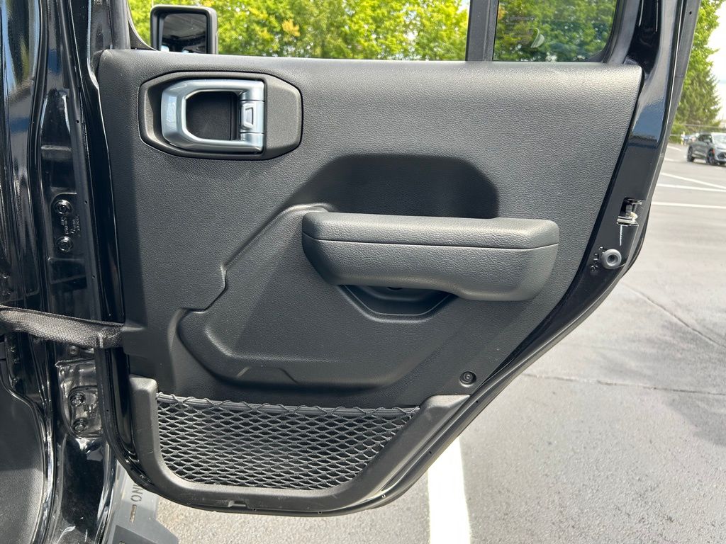 Thumbnail: 2022 Jeep Wrangler - 22