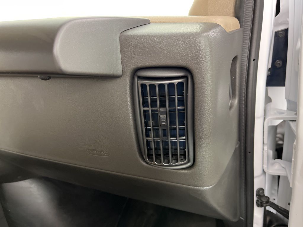 Thumbnail: 2025 Chevrolet Express - 9