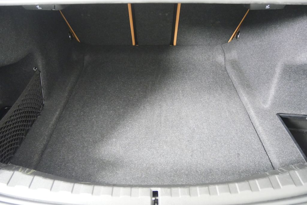 Thumbnail: 2025 BMW 3 Series - 15