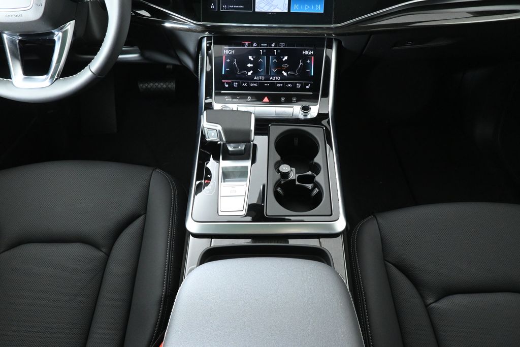 Thumbnail: 2026 Audi Q7 - 19