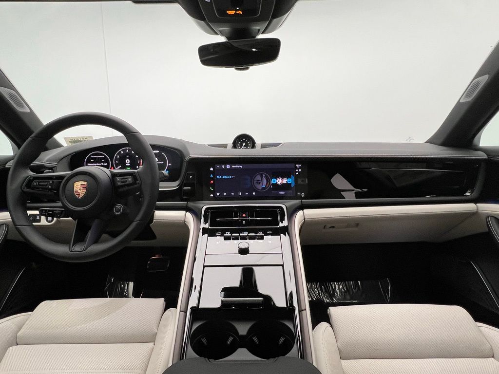 Thumbnail: 2026 Porsche Panamera - 6