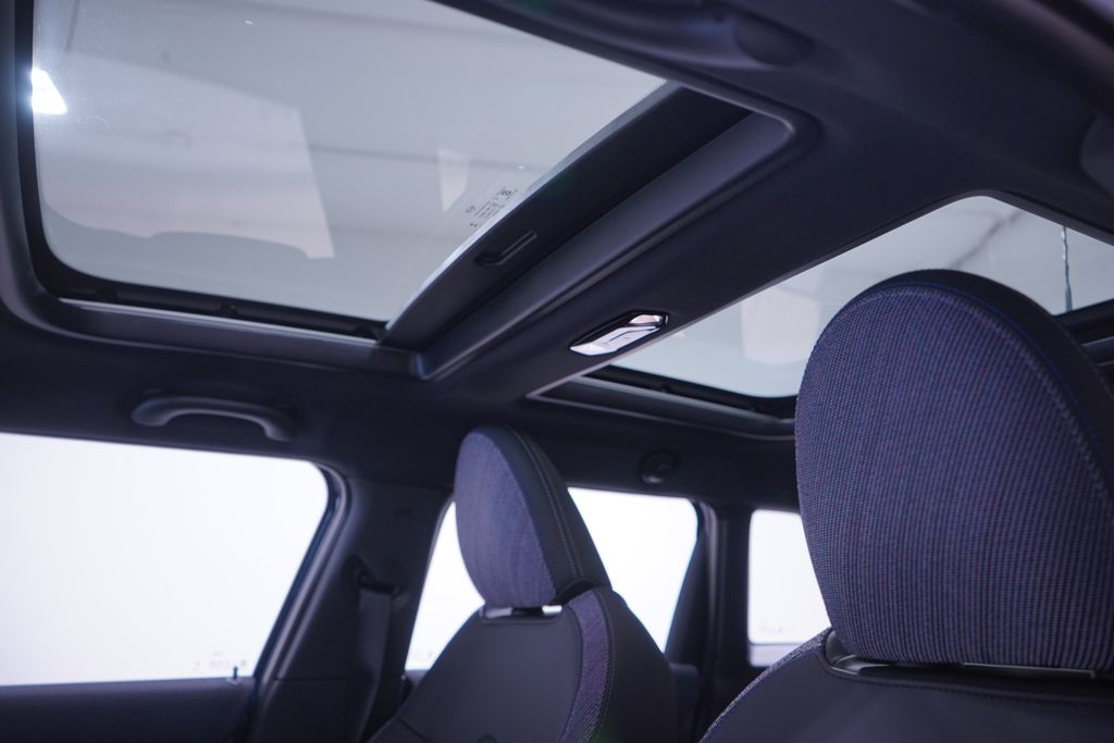 Thumbnail: 2026 MINI Cooper - 8