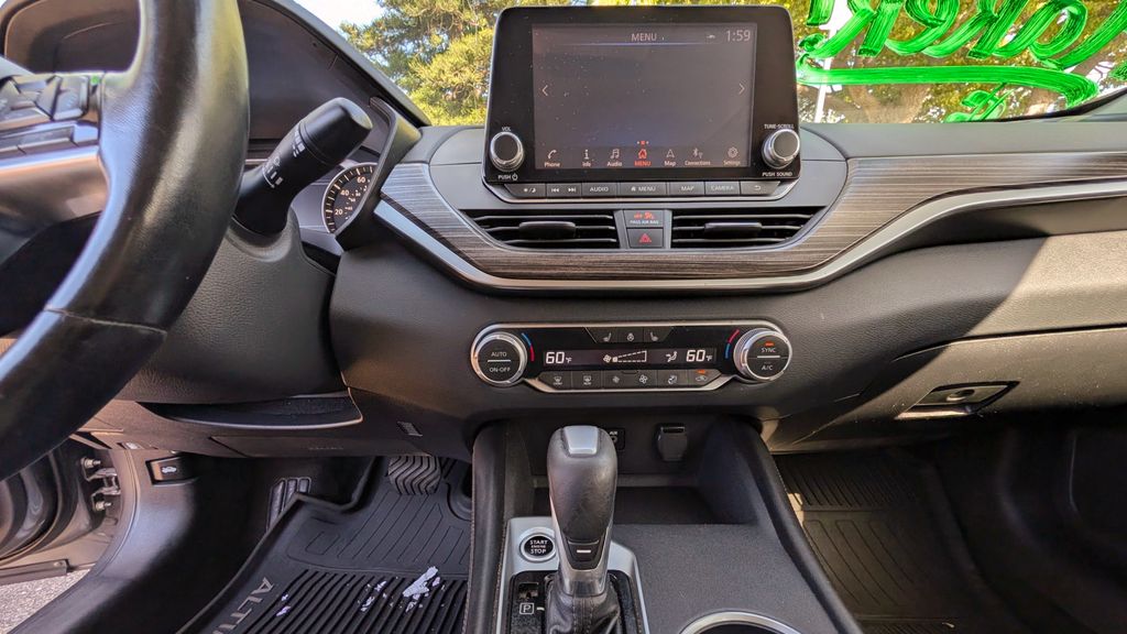 Used 2019 Nissan Altima 2.5 SL 4D Sedan