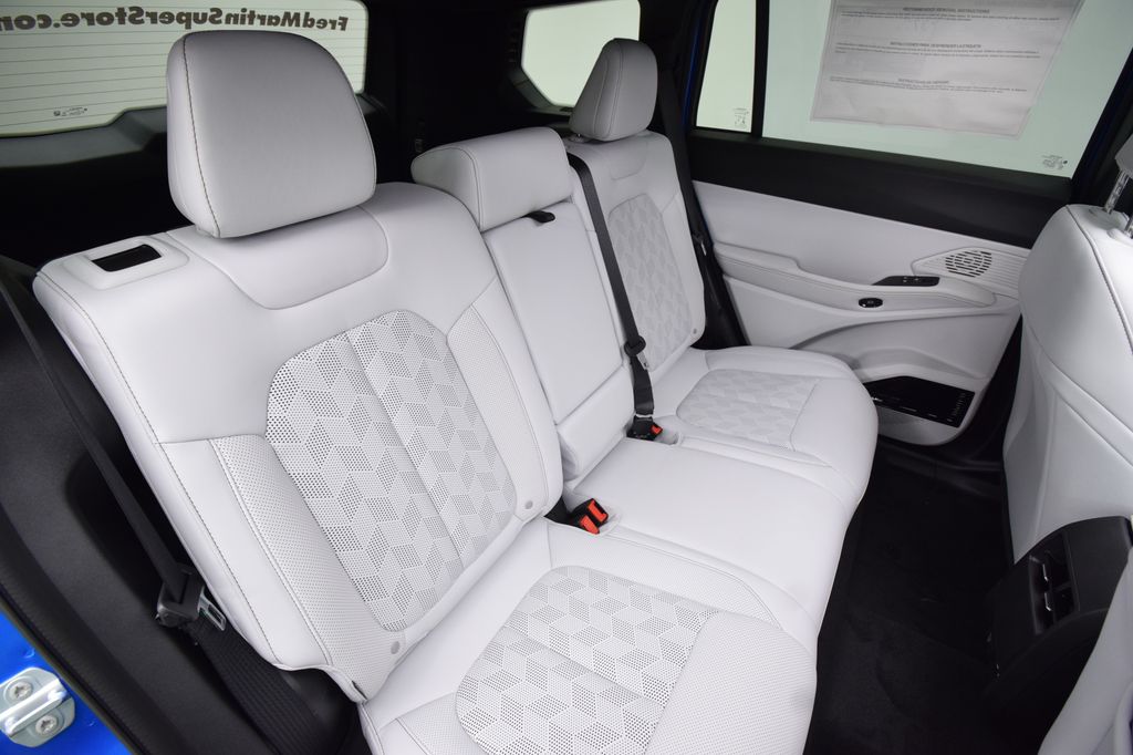 new 2026 Jeep Cherokee car, priced at $43,610