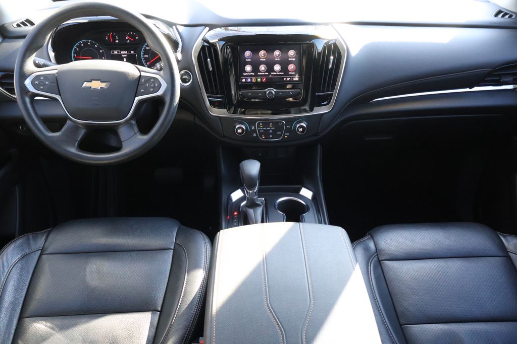 Thumbnail: 2021 Chevrolet Traverse - 14