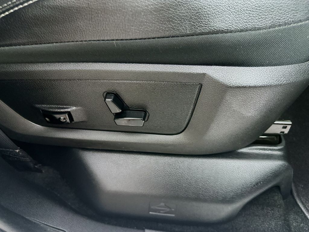 Used 2017 White Ram Laramie image 24