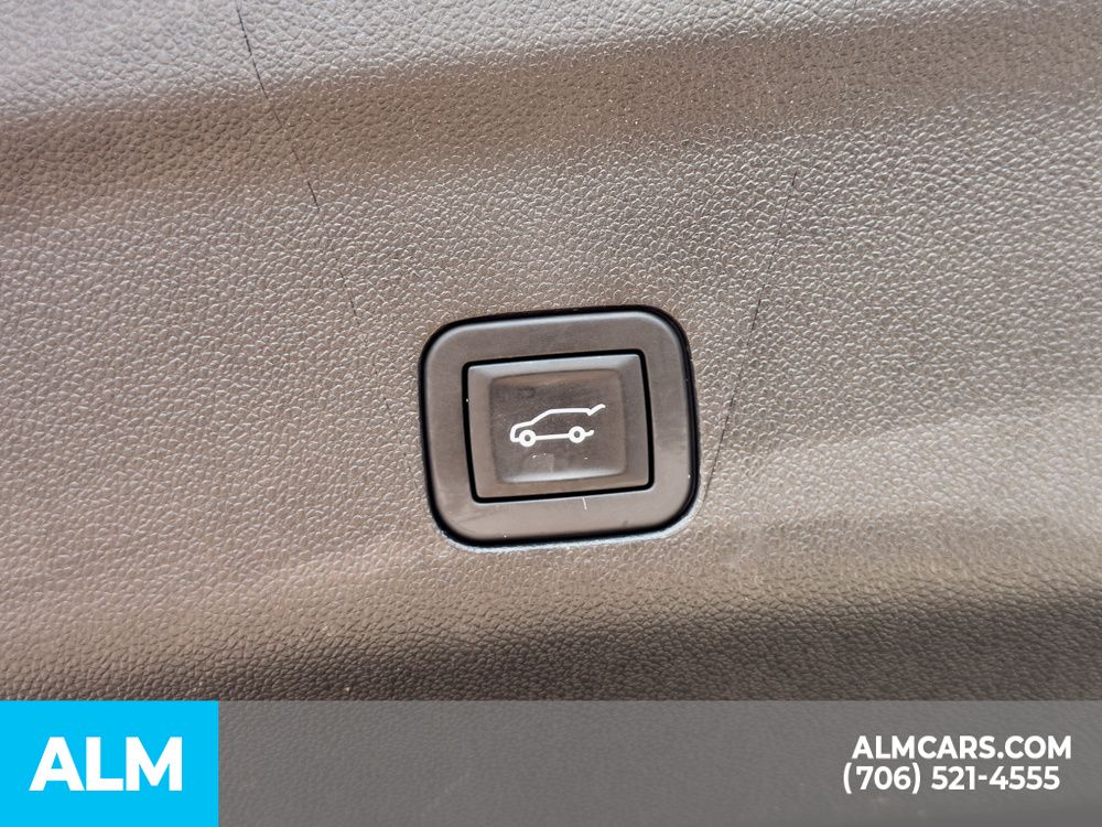 Used 2025 Onyx Black GMC Denali image 22