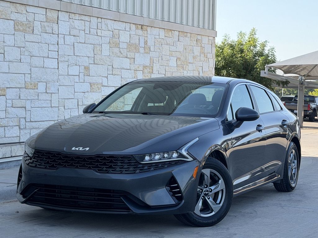 Used 2022 Kia K5 LXS with VIN 5XXG14J20NG089772 for sale in Hudson Oaks, TX