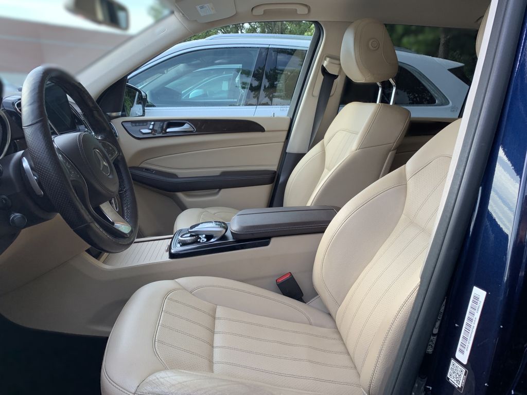 Thumbnail: 2018 Mercedes-Benz GLS - 15