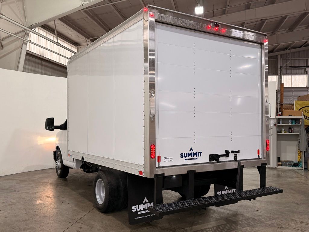 2025 Chevrolet Express 3500 Work Van