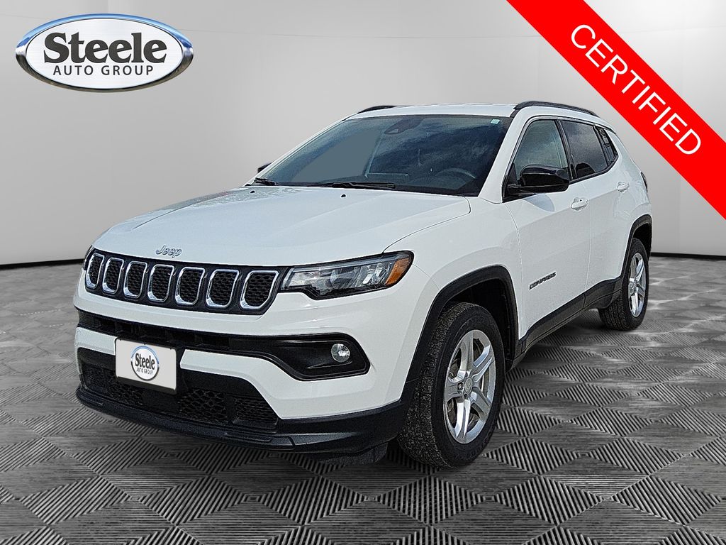 Bright White Clearcoat 2023 Jeep Compass Latitude 4WD SUV / Crossover Four-Wheel Drive 8-Speed Automatic