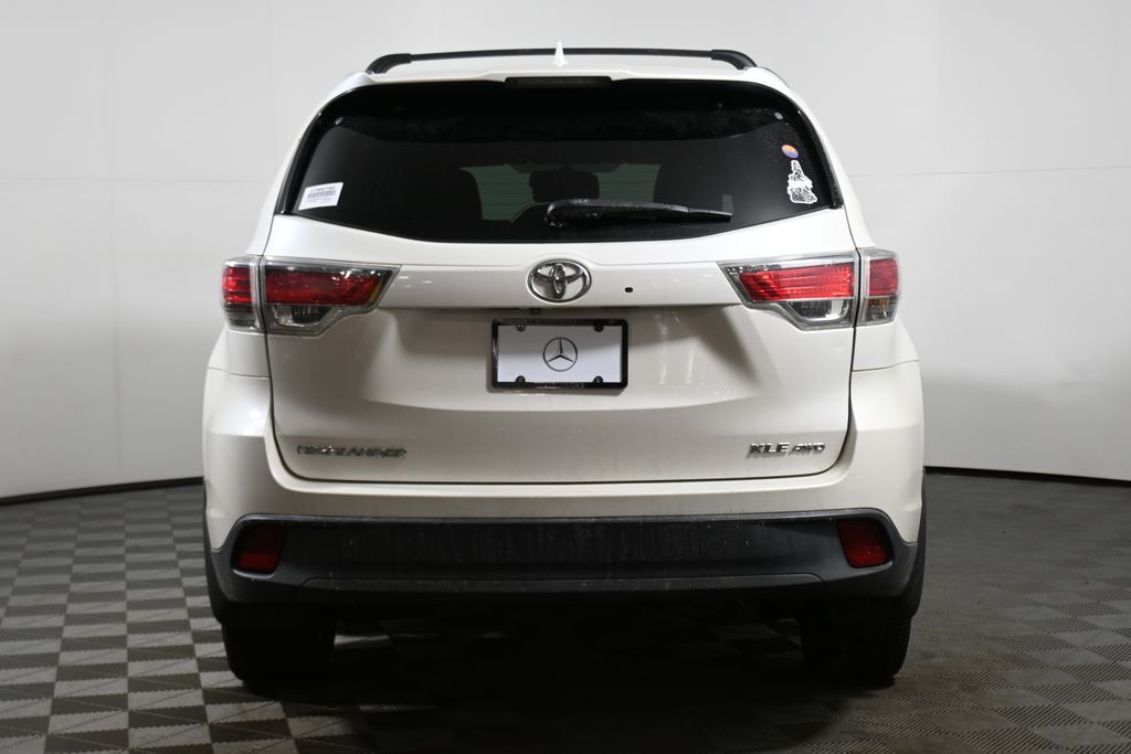 Thumbnail: 2014 Toyota Highlander - 9