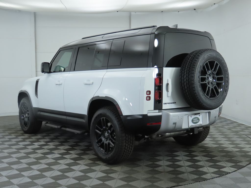 2025 Land Rover Defender 110 7
