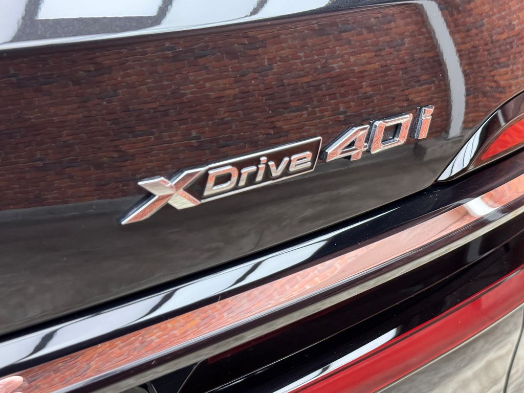 New 2026 Black BMW xDrive40i image 5
