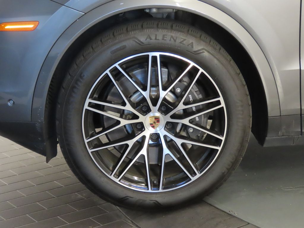 Thumbnail: 2025 Porsche Cayenne - 11