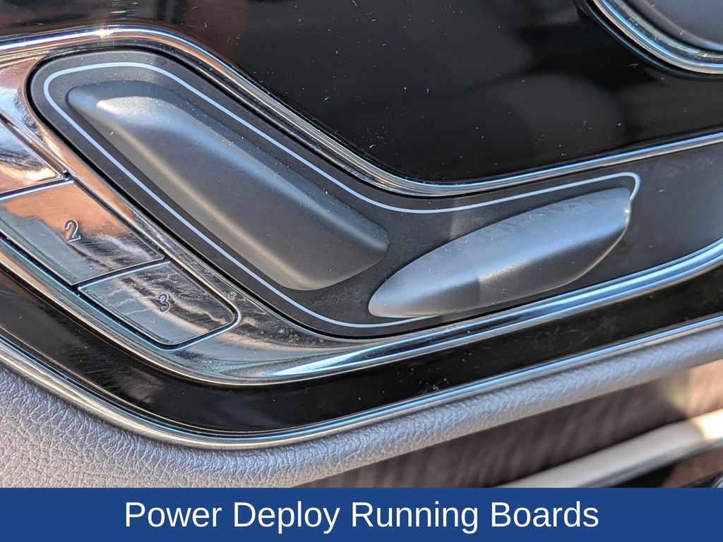 2022 Lincoln Navigator Standard