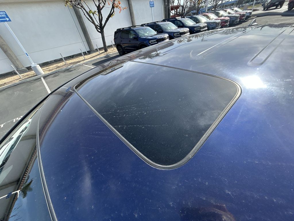 Thumbnail: 2019 Honda Odyssey - 21