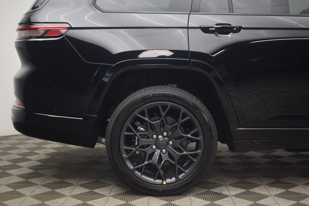 new 2026 Jeep Grand Cherokee L car, priced at $62,018