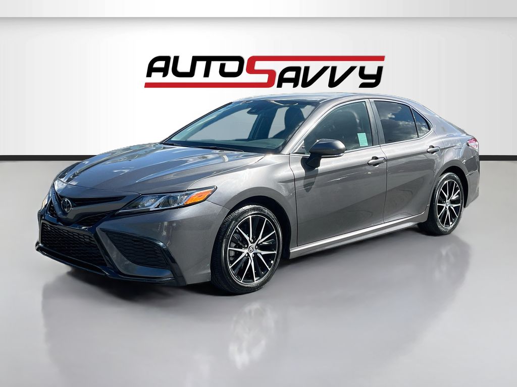 Used 2024 Gray Toyota SE image 3