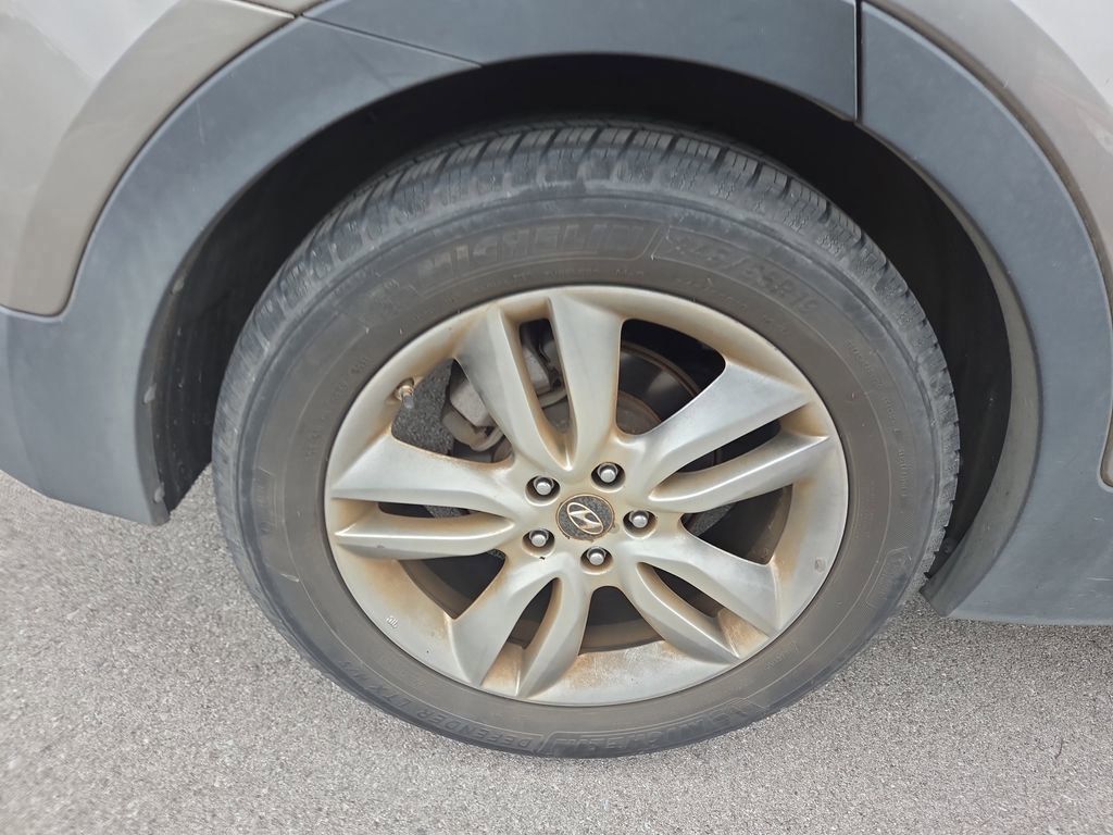 View vehicle photo 3