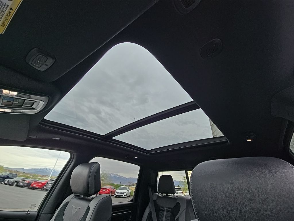 Used 2025 White Ram Big Horn/Lone Star image 52