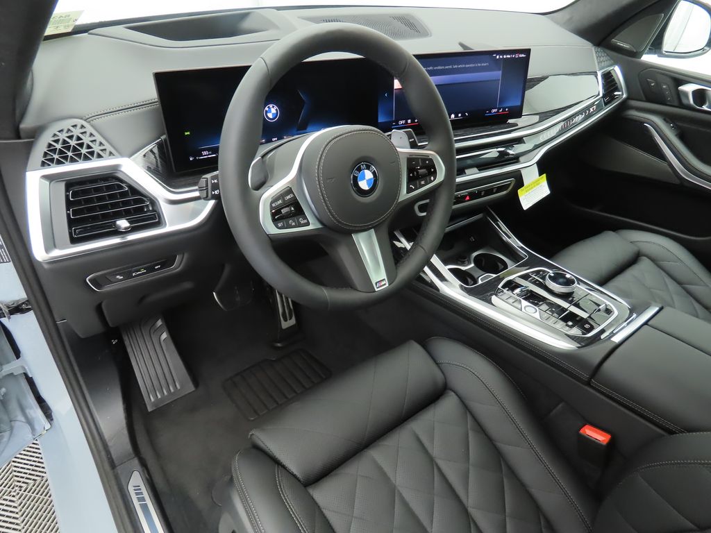 Thumbnail: 2026 BMW X7 - 9