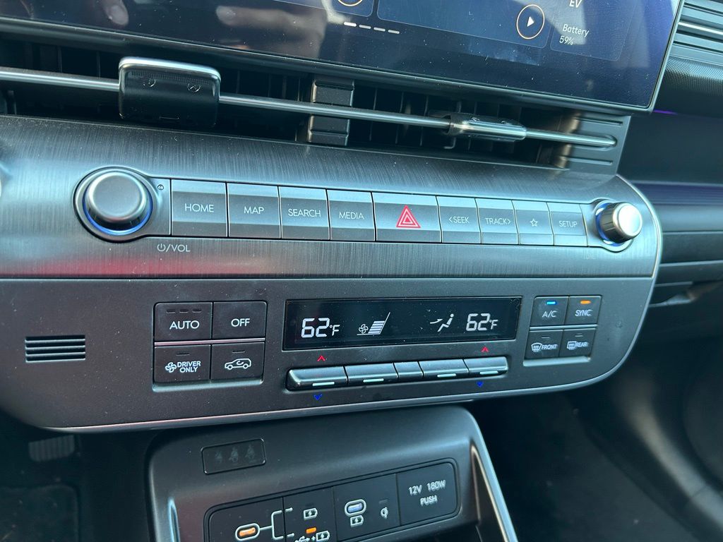 2025 Hyundai Kona Limited 25