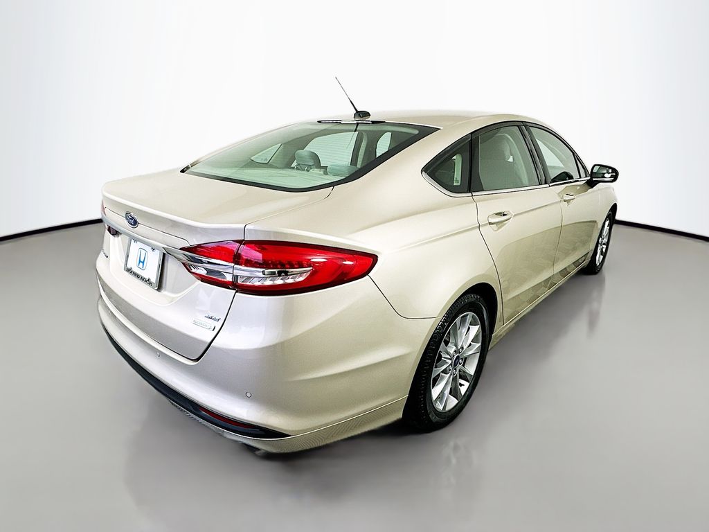 2017 Ford Fusion SE 5