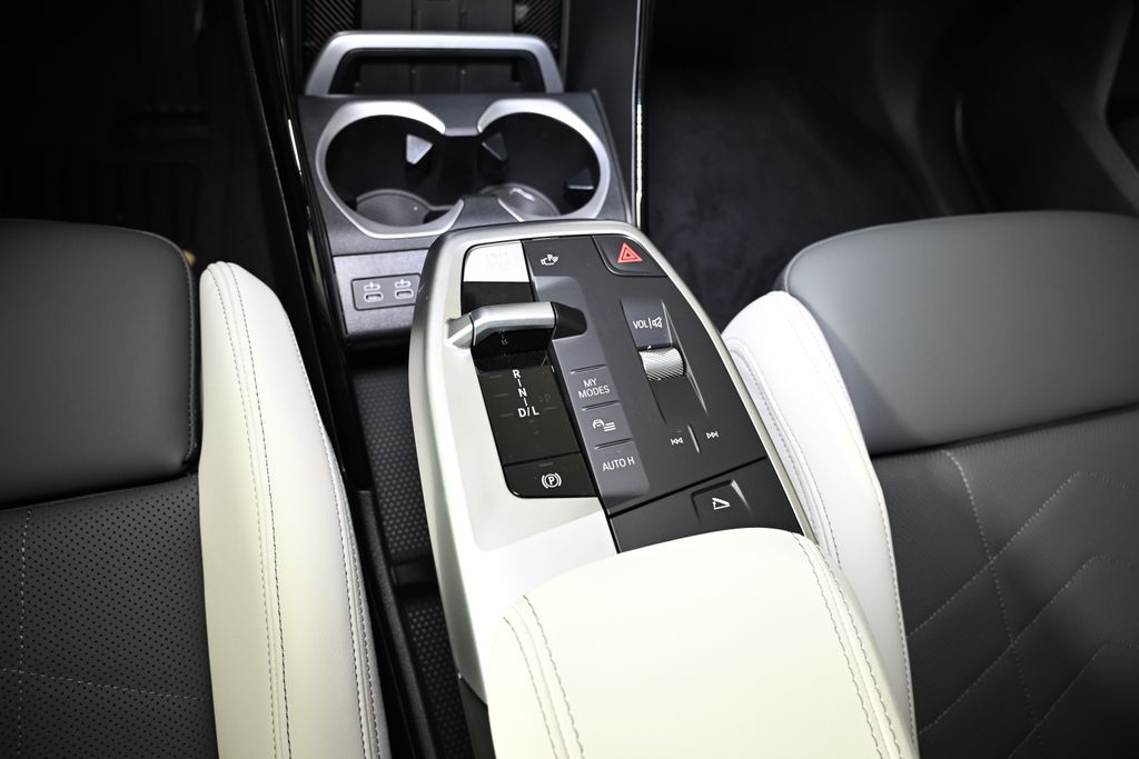 Thumbnail: 2026 BMW X1 - 19