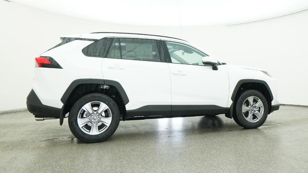 Thumbnail: 2025 Toyota RAV4 - 21