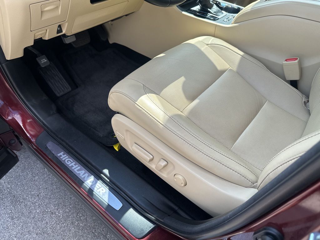 Used Car 2018 Toyota Highlander  Limited For Sale In Austin, Texas