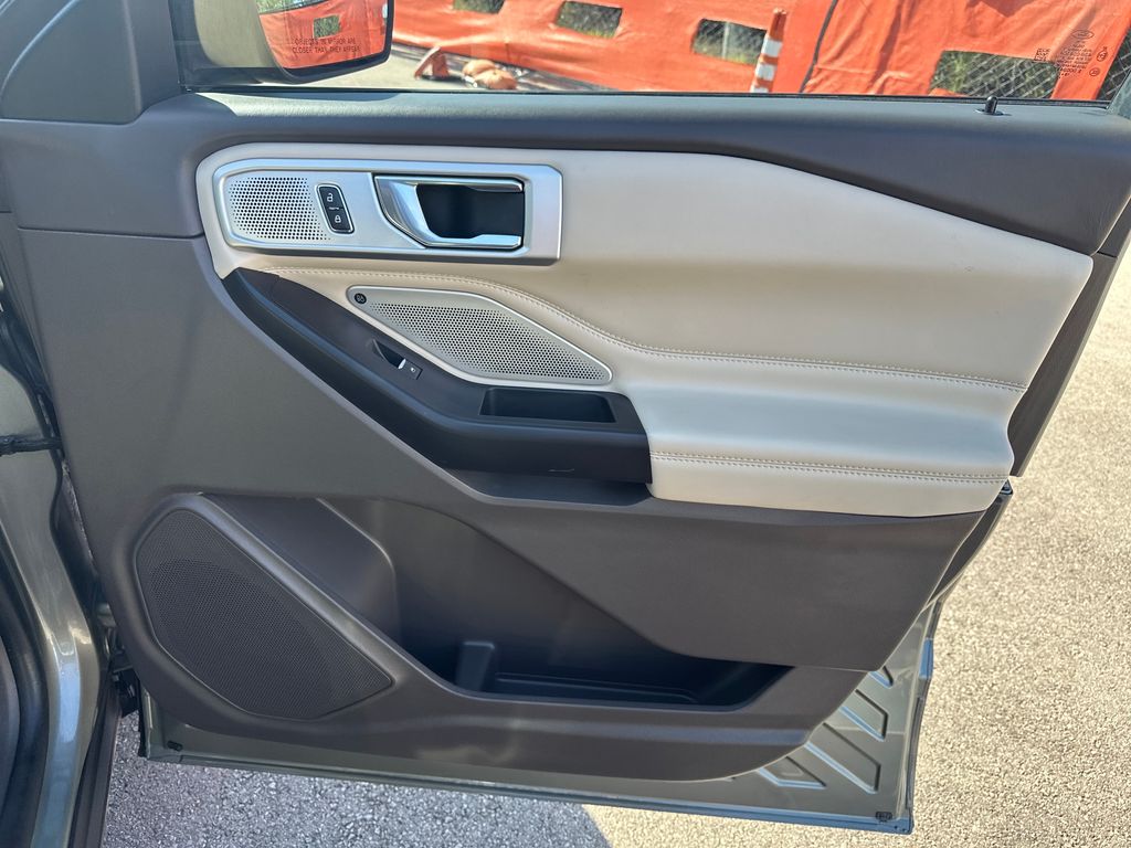 Used Car 2020 Ford Explorer  Platinum For Sale Under $30,000 In Austin, Texas