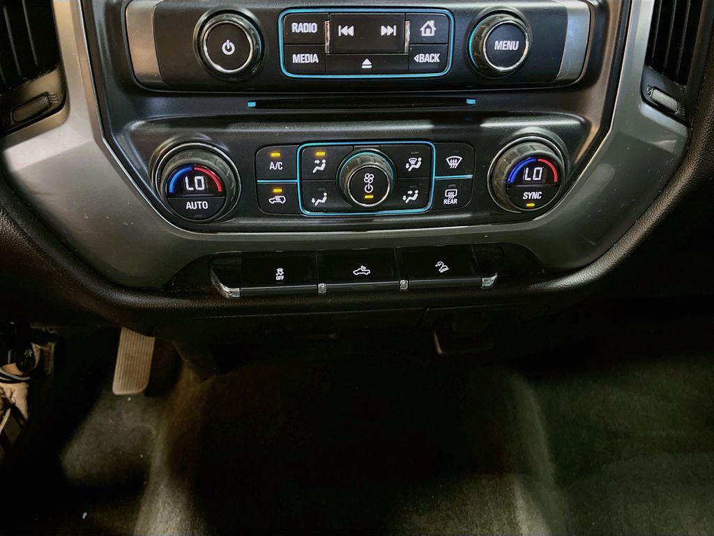 Used 2018 Graphite Metallic Chevrolet LT image 16