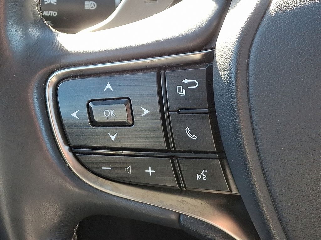 Thumbnail: 2021 Lexus ES - 22