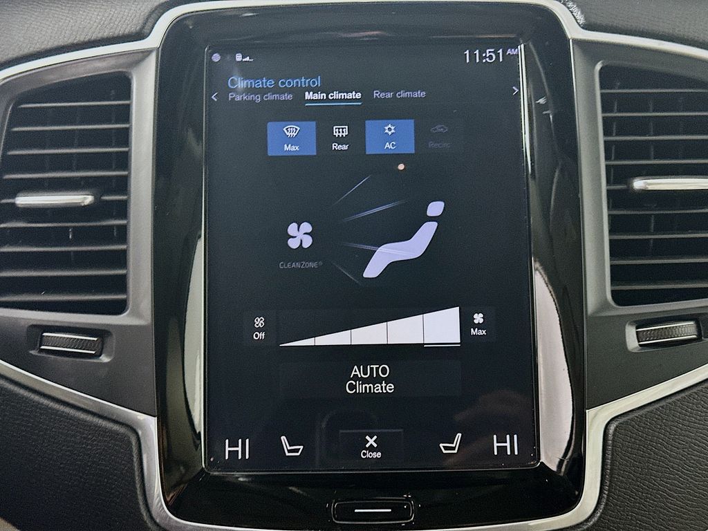 Used 2019 Blue Volvo T6 Momentum image 18