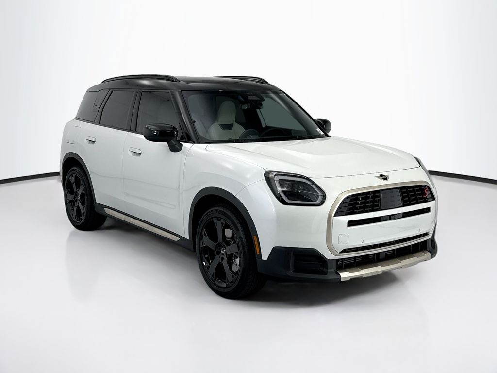 Thumbnail: 2027 MINI Cooper Countryman - 3