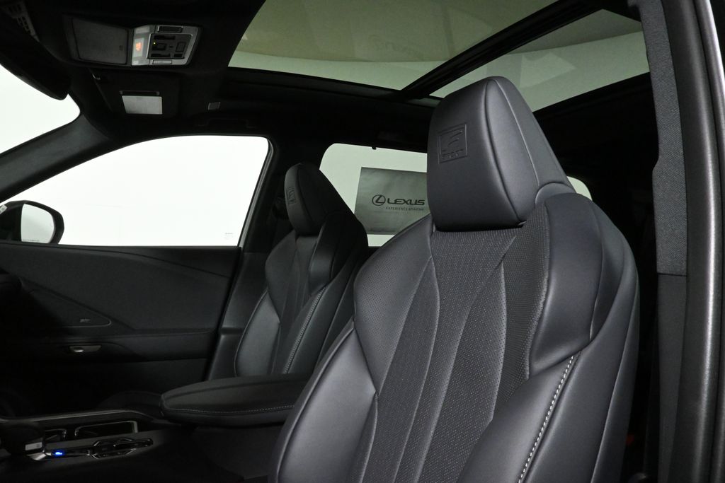 Thumbnail: 2025 Lexus TX - 15